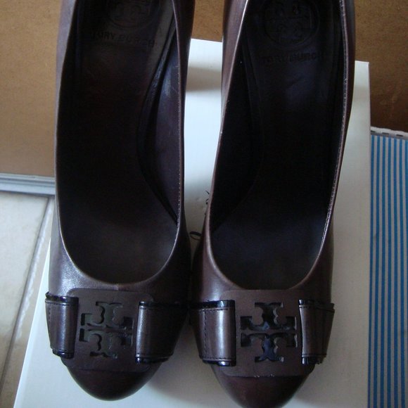 Tory Burch Leather shoes - Picture 1 of 9